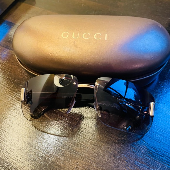 Authentic Gucci vintage shield sunglasses main image 7